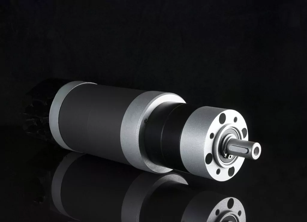 Synchronmotor ROBASE 84 mit Planetengetriebe