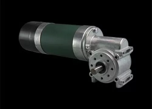Energiesparmotor ROSYNC mit Schneckengetriebe und Klemmkasten